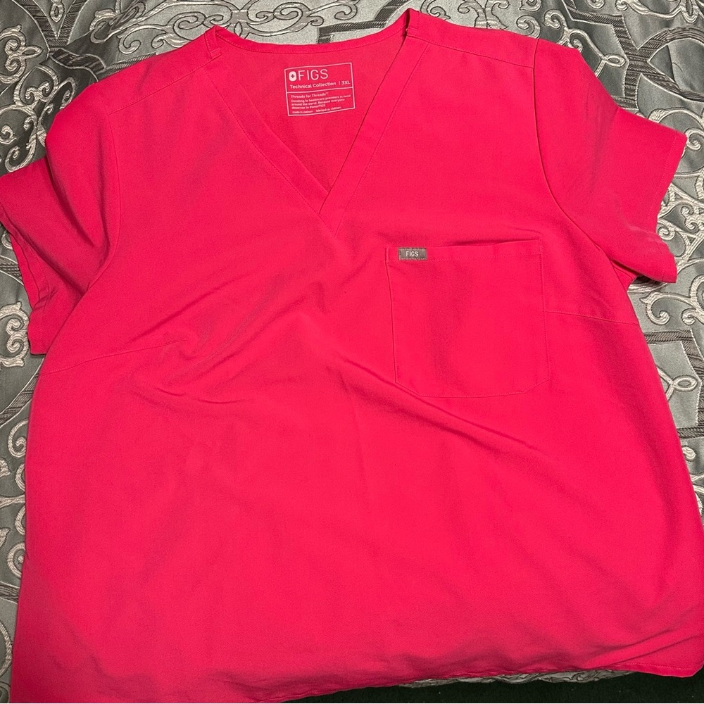 Figs 3X Shocking Pink Catarina top